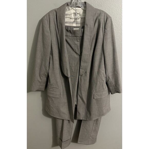 Chicos Womens Size 2 Gray 2 Piece Pant Suit Set With Tie EUC - Picture 1 of 16